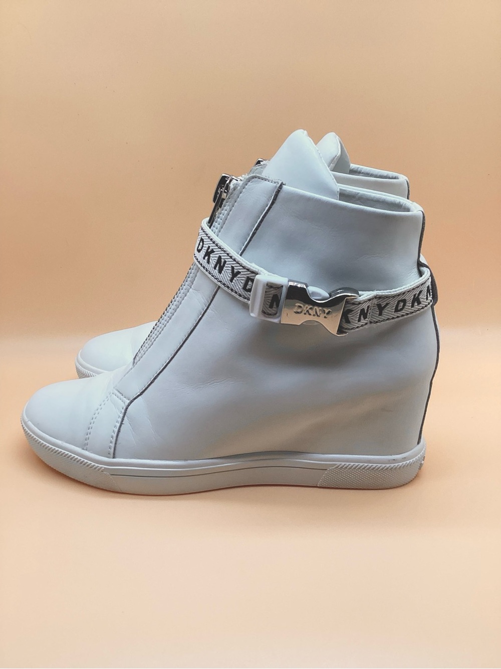 DKNY White Wedge Sneakers with Branded Strap Excellent Condition! Size 7.5 - Picture 2 of 10